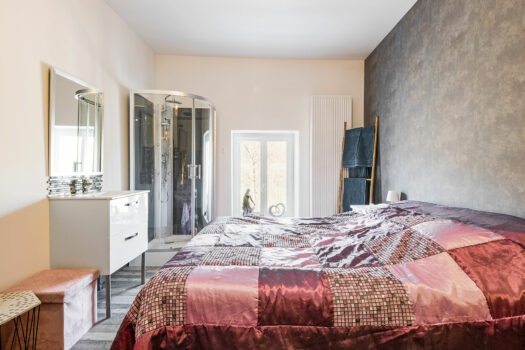 Ensemble immobilier, restaurant, logement et dépendances 690 m2 – 390 000 €