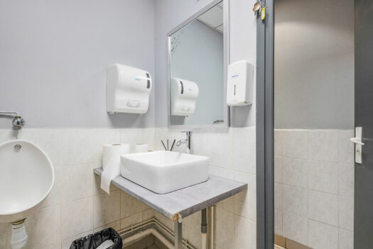 Ensemble immobilier, restaurant, logement et dépendances 690 m2 – 390 000 €