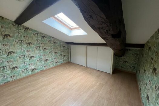 Appartement T3 – 37 m2 et 76 m2 au sol – 470 €/mois TCC