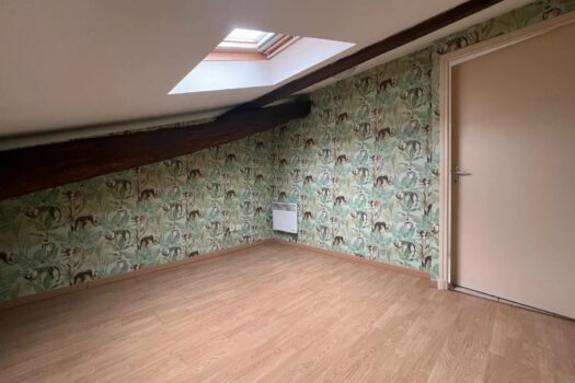Appartement T3 – 37 m2 et 76 m2 au sol – 470 €/mois TCC