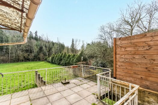 L’emblématique – Charmante Maison en Pierre avec Terrain au Bord de la Rivière – À Rénover