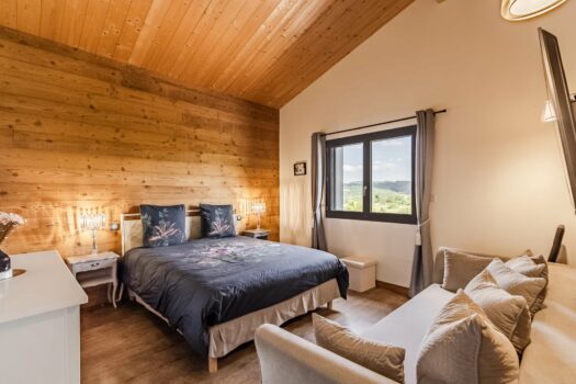 La Magnifique – Chalet d’exception au coeur de la montagne bourbonnaise – 395 000 €