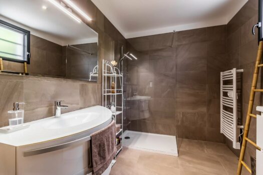 La Magnifique – Chalet d’exception au coeur de la montagne bourbonnaise – 395 000 €