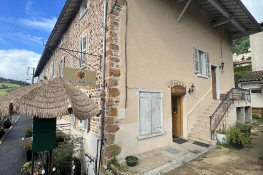 Maison de ville à Grandris, ancien café associatif