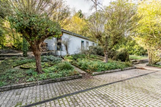 L’ingénieuse – Domaine pour Famille – Gite – Airbnb – Habitat partagé – 8000 m2 de terrain – 300 m2 de bâtiments – 540 000 €