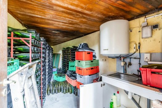 L’ingénieuse – Domaine pour Famille – Gite – Airbnb – Habitat partagé – 8000 m2 de terrain – 300 m2 de bâtiments – 540 000 €