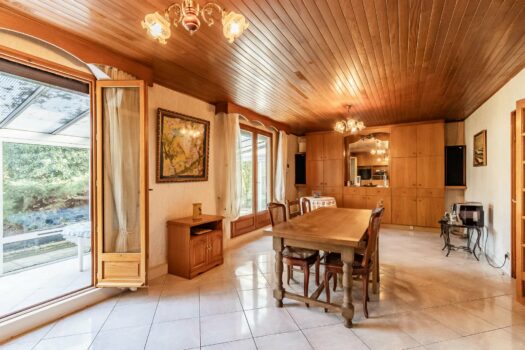 L’ingénieuse – Domaine pour Famille – Gite – Airbnb – Habitat partagé – 8000 m2 de terrain – 300 m2 de bâtiments – 540 000 €