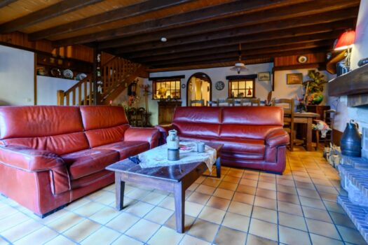 À Vendre : Charmante maison des années 40/50 à Grandris – 178 000 € FAI