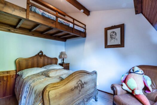 À Vendre : Charmante maison des années 40/50 à Grandris – 178 000 € FAI