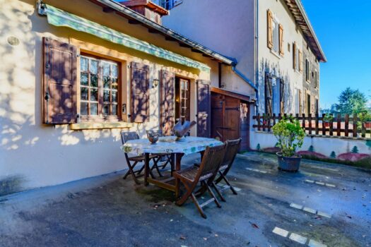À Vendre : Charmante maison des années 40/50 à Grandris – 178 000 € FAI