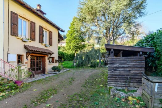 À Vendre : Charmante maison des années 40/50 à Grandris – 178 000 € FAI
