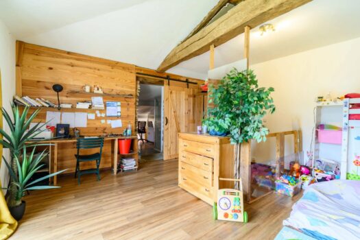 Le Belvédère – Grange en pierre entièrement rénovée – Ecrin de verdure – 96 m2 – 3 chambres – 189 000 €