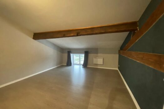 📍 À louer – T2 spacieux à Belleville-en-Beaujolais – 530 €/mois