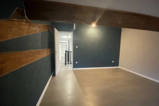 📍 À louer – T2 spacieux à Belleville-en-Beaujolais – 530 €/mois