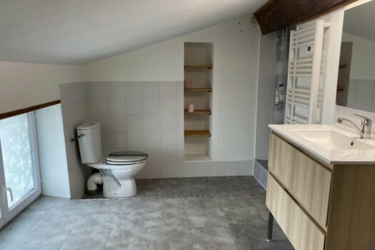 📍 À louer – T2 spacieux à Belleville-en-Beaujolais – 530 €/mois