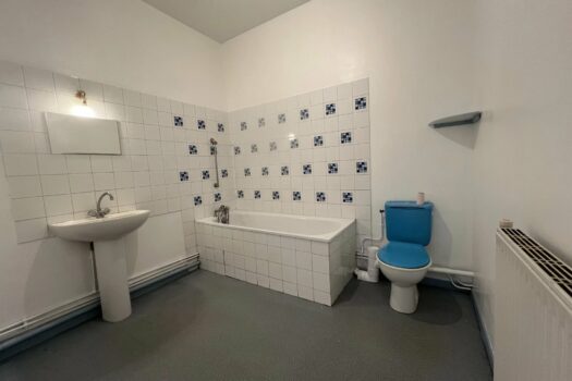 Appartement RDC – 2 pièces 56 m2 avec belle luminosité – 410 € hors charge