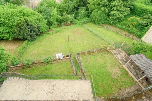 L’Essentielle – Maison en pierre 126 m2 – 4 chambres – avec terrain 600 m2 en bord de rivière — Centre de Chambost-Allières — 198 000 €