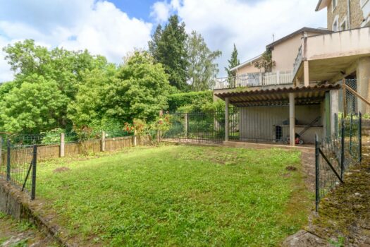 L’Essentielle – Maison en pierre 126 m2 – 4 chambres – avec terrain 600 m2 en bord de rivière — Centre de Chambost-Allières — 198 000 €
