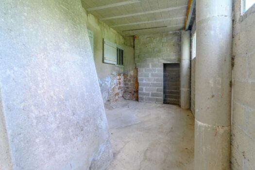 L’Essentielle – Maison en pierre 126 m2 – 4 chambres – avec terrain 600 m2 en bord de rivière — Centre de Chambost-Allières — 198 000 €