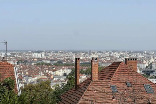 Appartement hauteurs de Lyon 5 – Bel espace de 97 m2 pour T3 à rénover – 390 000 €