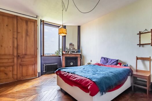 Appartement hauteurs de Lyon 5 – Bel espace de 97 m2 pour T3 à rénover – 390 000 €