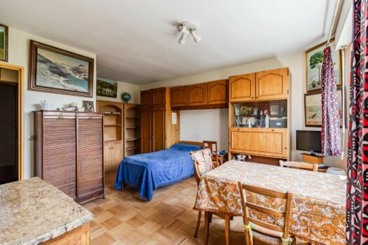 Studio lumineux 28 m² avec cave & parking – Lyon 5ᵉ, vue nature