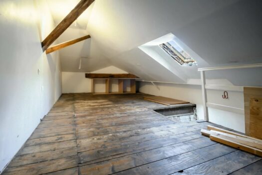 Appartement T4 en triplex – 100 000 € – Centre de Grandris