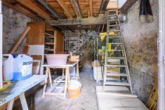 Maison pleine de charme à rénover à Grandris – 85 000 €