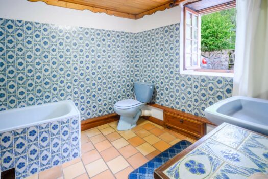 Maison pleine de charme à rénover à Grandris – 85 000 €