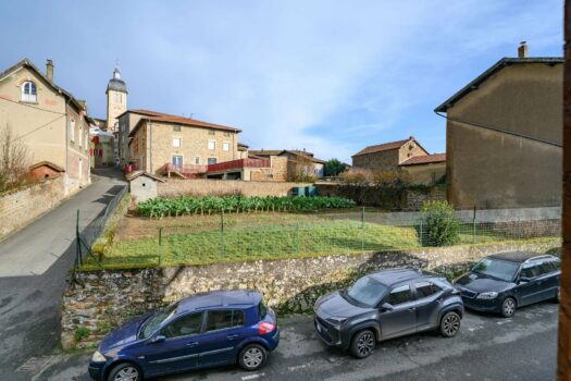 La mercerie – charmante maison en pierre au coeur de Grandris – 270 000€ FAI