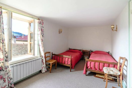 La mercerie – charmante maison en pierre au coeur de Grandris – 270 000€ FAI