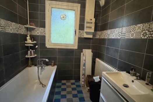 À louer – Chambre de 10m2 avec parties communes à Tarare -440€ CC