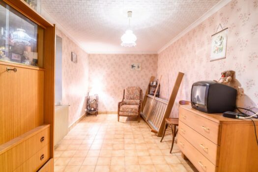 🏡 Maison en pierre à rénover 4 chambres sur 3 niveaux – Jardin, cours, terrasse et puits– Pommiers centre – 342 000 € FAI charge acquéreur