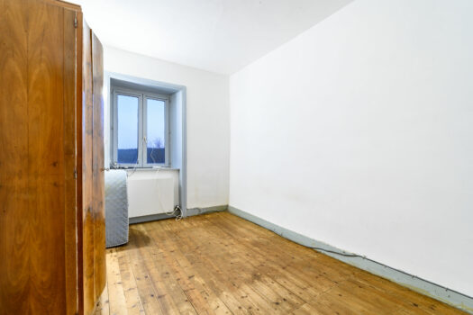 Maison de village avec véranda et jardin – Grandris – 105 000€