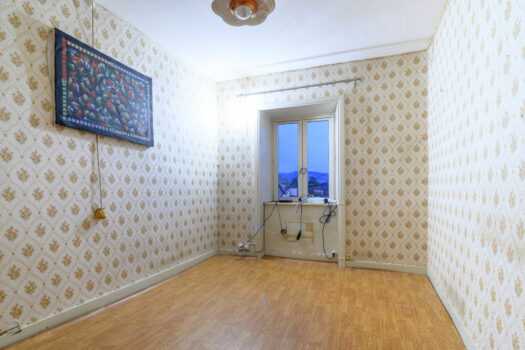 Maison de village avec véranda et jardin – Grandris – 105 000€