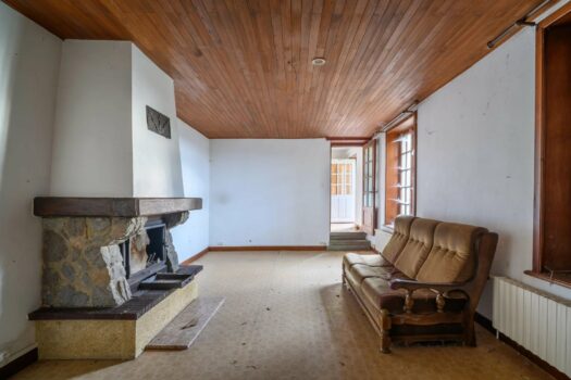 Le Paradis Oublié – Ensemble immobilier à fort potentiel 472 m2- entièrement à rénover – Thizy les Bourgs – 170 000€