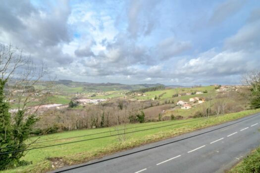 Le Paradis Oublié – Ensemble immobilier à fort potentiel 472 m2- entièrement à rénover – Thizy les Bourgs – 170 000€