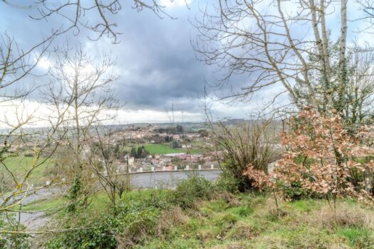 Le Paradis Oublié – Ensemble immobilier à fort potentiel 472 m2- entièrement à rénover – Thizy les Bourgs – 170 000€