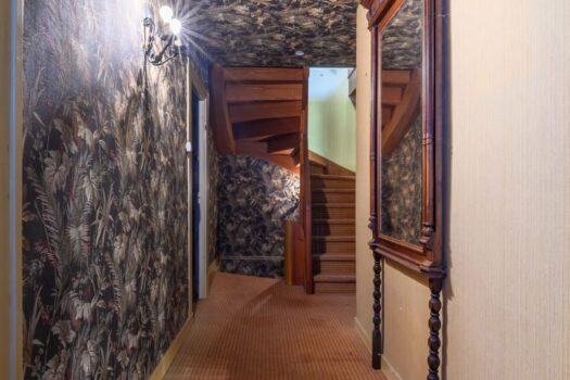 Le Paradis Oublié – Ensemble immobilier à fort potentiel 472 m2- entièrement à rénover – Thizy les Bourgs – 170 000€