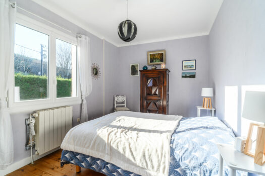 Charmante maison de 95 m2 + rez-de-chaussée garage et buanderie – Saint Just D’Avray – 240 000€