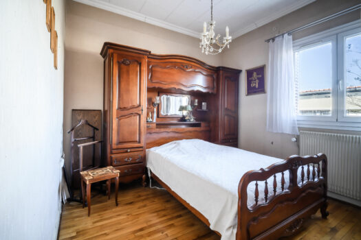 Maison de plain-pied des années 1930 – 3 chambres – Vénissieux – 296 000€