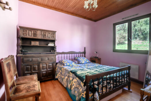 Le Refuge arboré – charmant chalet aux abords de Chénelette – 82m2 – 240 000€