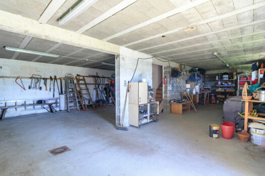 Le Refuge arboré – charmant chalet aux abords de Chénelette – 82m2 – 240 000€