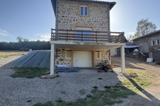 COUP DE CŒUR À SAINT-JUST-D’AVRAY ✨ – AUTHENTIQUE MAISON EN PIERRE RÉNOVÉE – 4 CHAMBRES – CALME ABSOLU – 1230 €/mois CC
