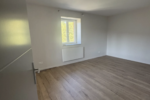 COUP DE CŒUR À SAINT-JUST-D’AVRAY ✨ – AUTHENTIQUE MAISON EN PIERRE RÉNOVÉE – 4 CHAMBRES – CALME ABSOLU – 1230 €/mois CC