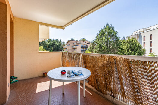 Appartement T2 dans résidence sécurisée – Tassin la Demi Lune – 50 m2 – parking et cave – 215 000€ FAI