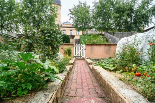 🏡 GRANDRIS – Maison de village entièrement rénovée avec goût – 220 m² habitables + Terrasse + jardin + Atelier – 250 000 €
