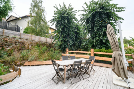 🏡 GRANDRIS – Maison de village entièrement rénovée avec goût – 220 m² habitables + Terrasse + jardin + Atelier – 250 000 €