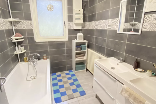 À louer – Chambre de 10m2 avec parties communes à Tarare -440€ CC